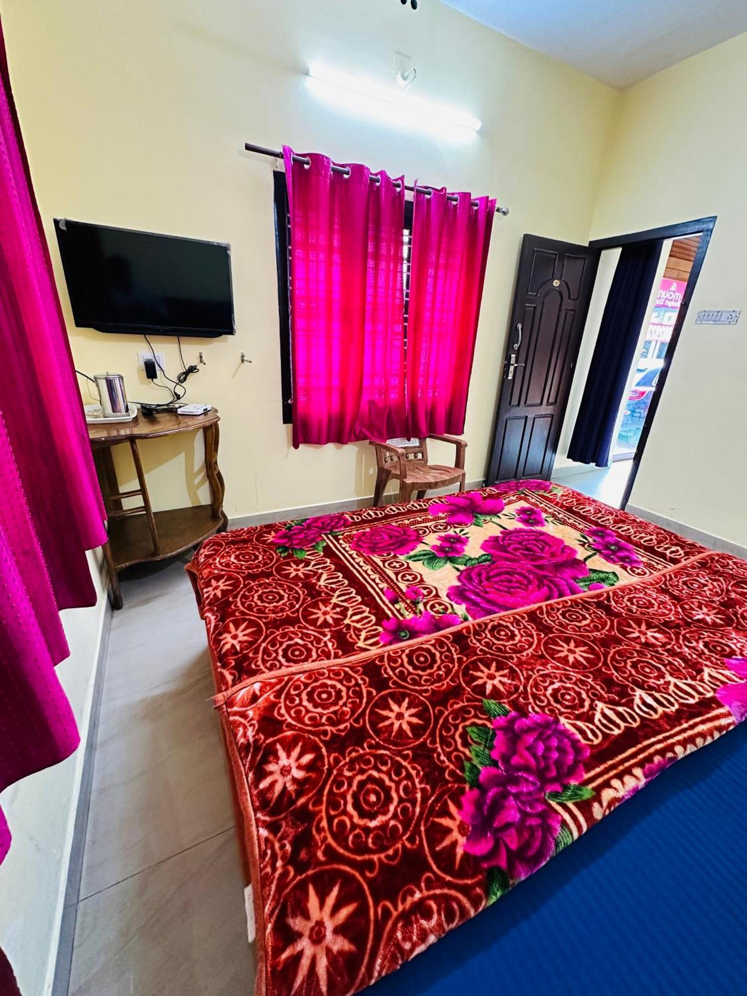 G Mount Budget Stay Munnar Exterior foto